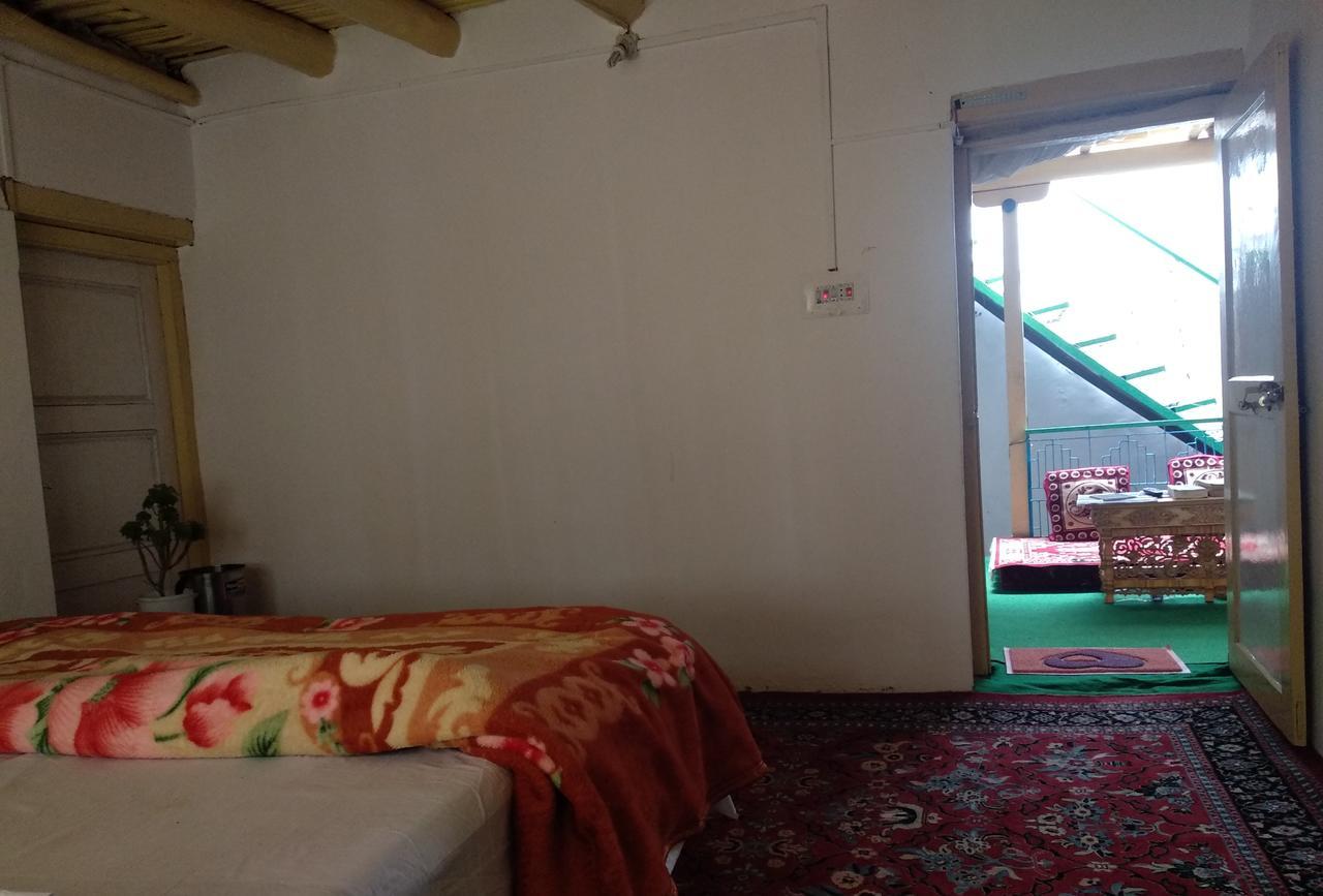 Amir Homestay Leh Exteriör bild