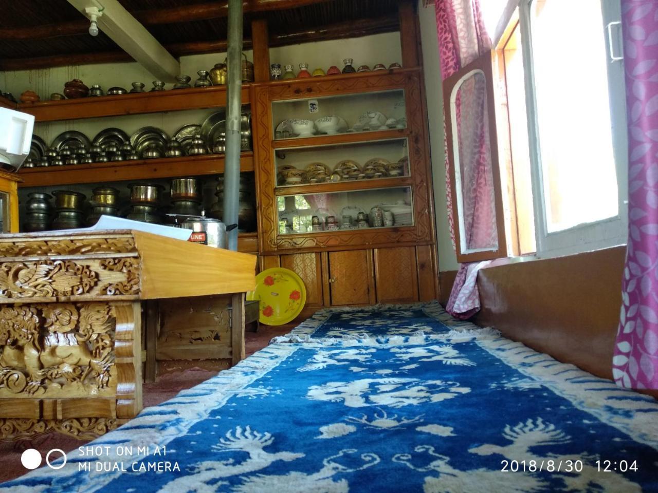 Amir Homestay Leh Exteriör bild